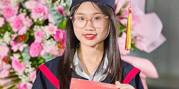 Bí quyết chinh phục "hat-trick" trường chuyên của thủ khoa IELTS 8.5