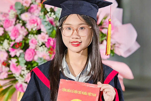 Bí quyết chinh phục "hat-trick" trường chuyên của thủ khoa IELTS 8.5